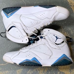 retro 7 unc